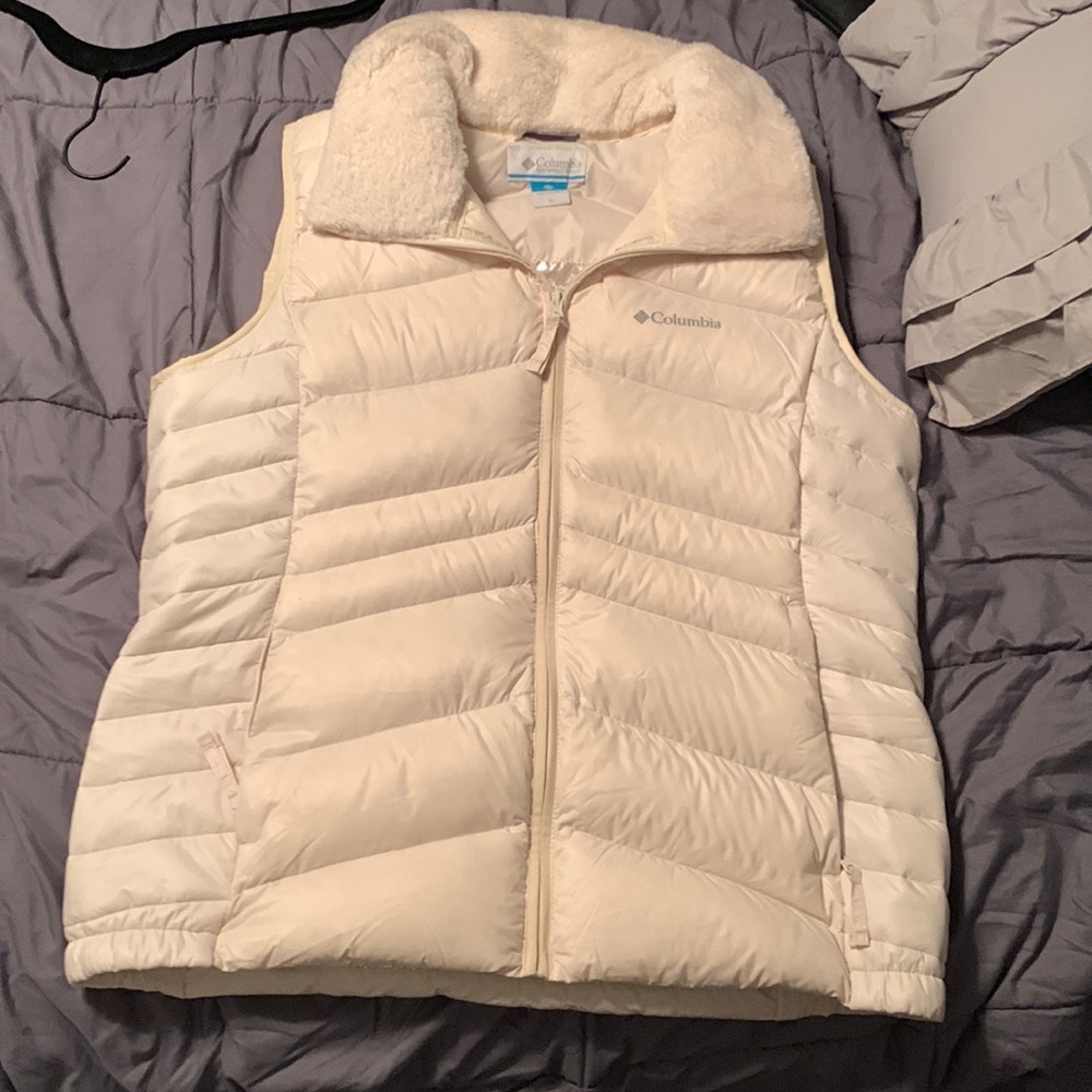 Cream Color Columbia Omni Heat Puffer Vest